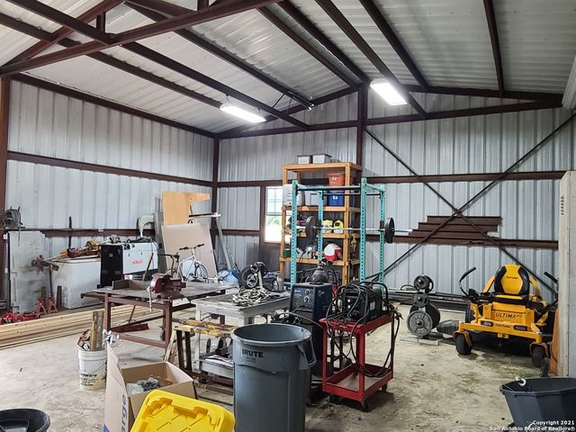 17475 FM 463, Natalia, TX 78059