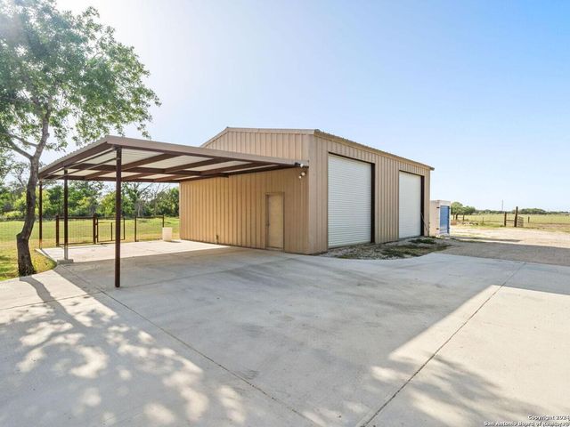 17475 FM 463, Natalia, TX 78059