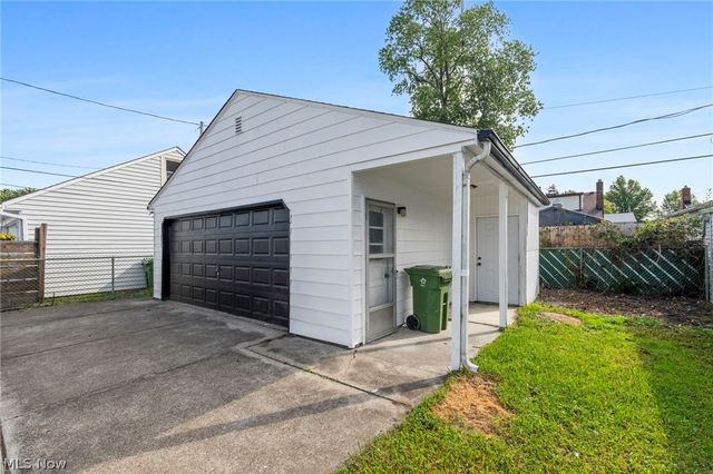 771 E 348th Street, Eastlake, OH 44095