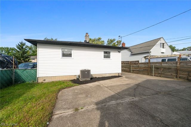 771 E 348th Street, Eastlake, OH 44095