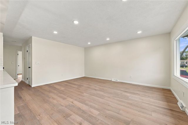 771 E 348th Street, Eastlake, OH 44095