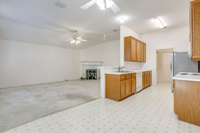 2742 Lakeside Drive, Burleson, TX 76028