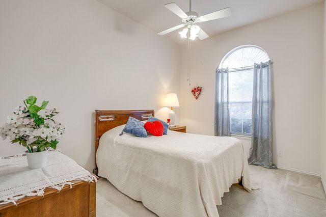 2742 Lakeside Drive, Burleson, TX 76028