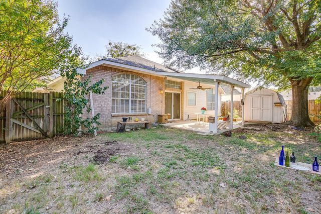 2742 Lakeside Drive, Burleson, TX 76028