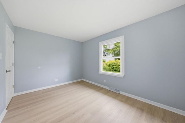 14018 S Finley Avenue, Robbins, IL 60472