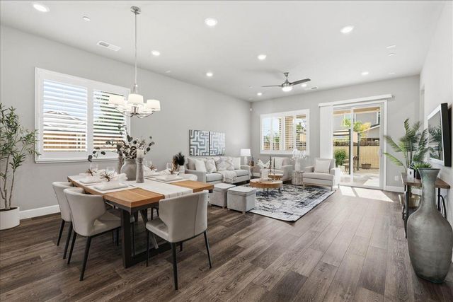 6153 Shimmer Falls Dr, Roseville, CA 95747