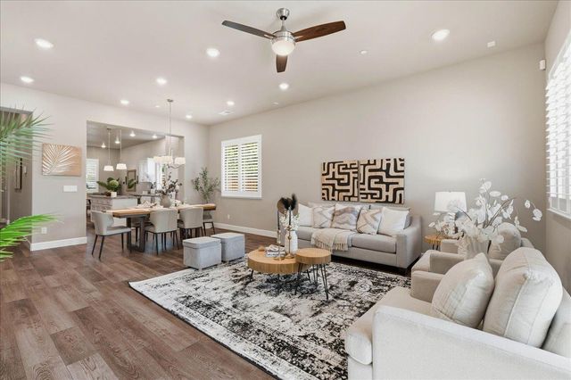 6153 Shimmer Falls Dr, Roseville, CA 95747