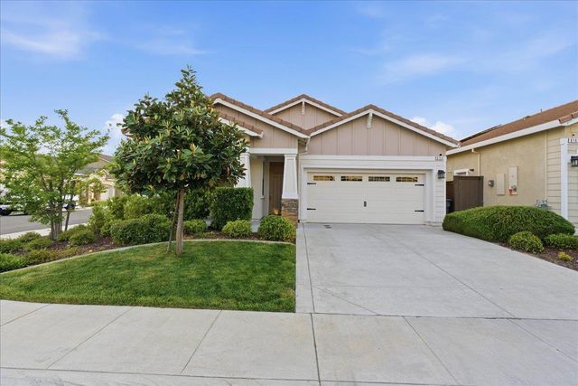 6153 Shimmer Falls Dr, Roseville, CA 95747
