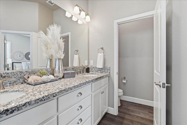 6153 Shimmer Falls Dr, Roseville, CA 95747