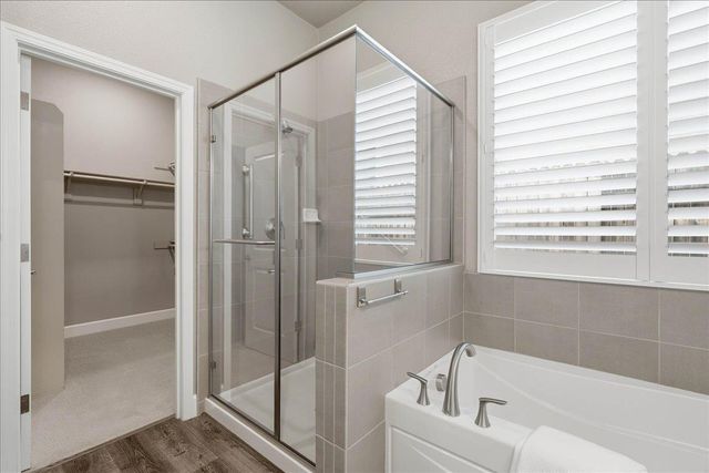 6153 Shimmer Falls Dr, Roseville, CA 95747