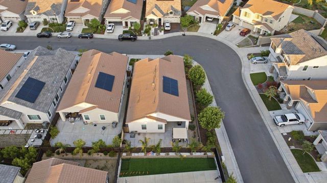 6153 Shimmer Falls Dr, Roseville, CA 95747