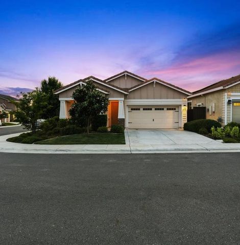 6153 Shimmer Falls Dr, Roseville, CA 95747