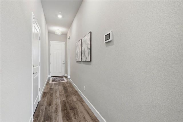 6153 Shimmer Falls Dr, Roseville, CA 95747