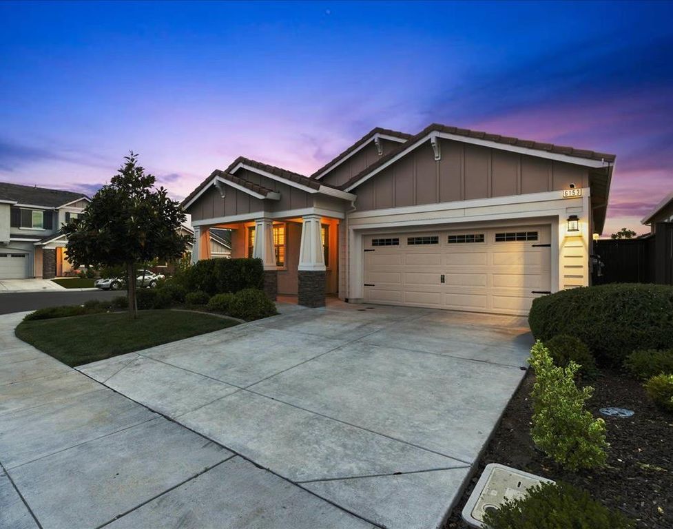 6153 Shimmer Falls Dr, Roseville, CA 95747