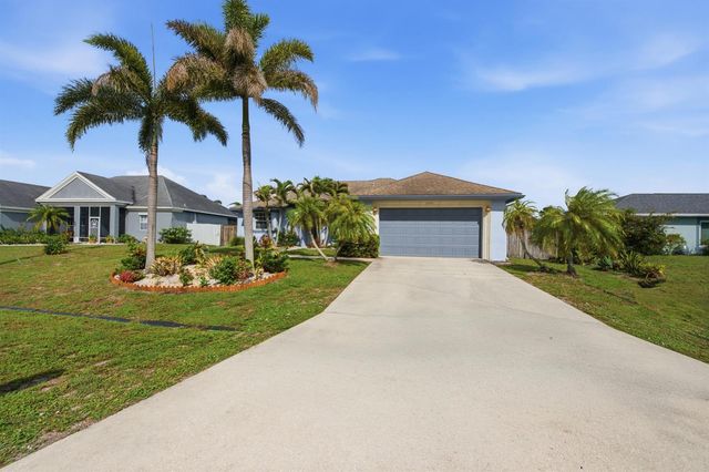 779 SW HILLSBORO Circle, Port St. Lucie, FL 34953