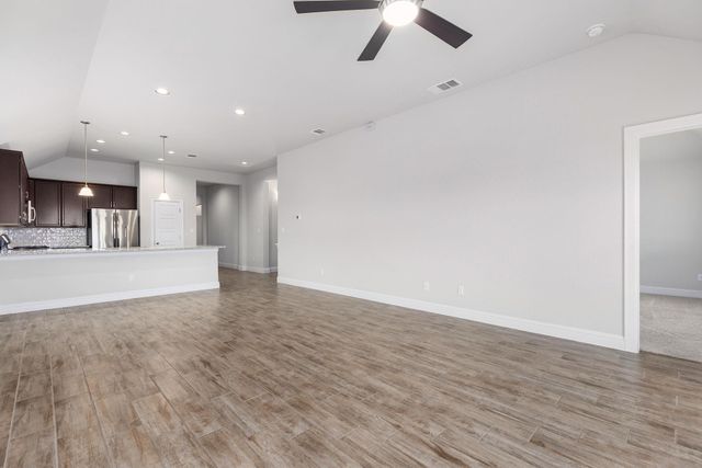 232 Gaida LOOP, Georgetown, TX 78628