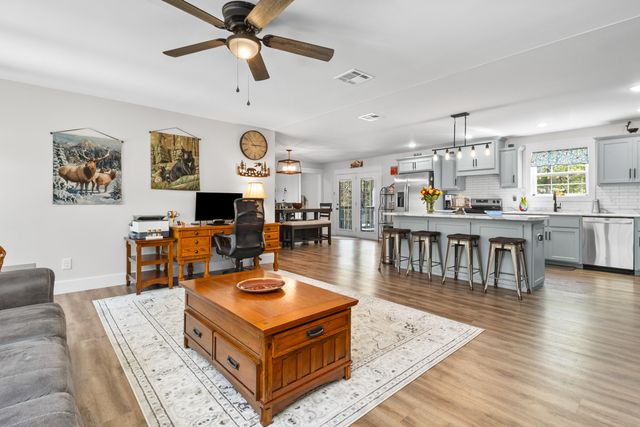 6129 Somerset Road, London, KY 40741