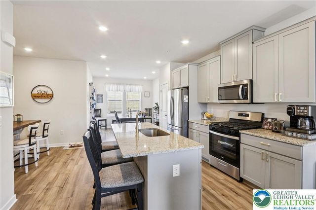 7626 Clayton Avenue, Upper Saucon Twp, PA 18036