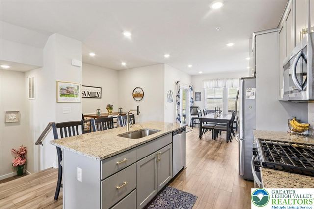 7626 Clayton Avenue, Upper Saucon Twp, PA 18036