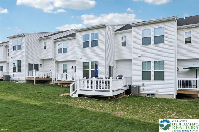 7626 Clayton Avenue, Upper Saucon Twp, PA 18036