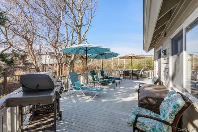 200 Clipper Road, Corneille Estates, NY 11706