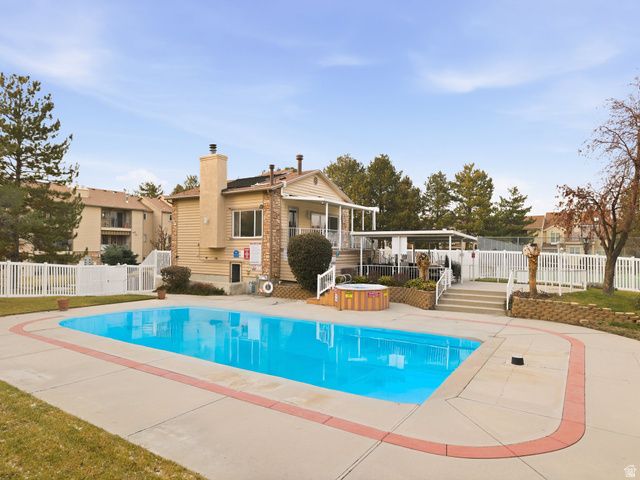 588 E BRIARSPRINGS CIR, Midvale, UT 84047