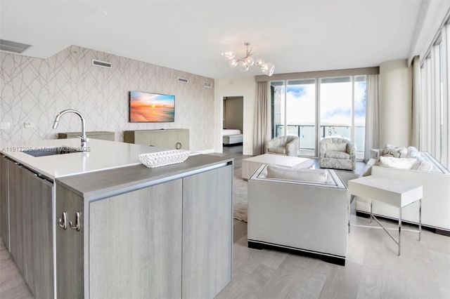 2900 NE 7th Ave 1807, Miami, FL 33137