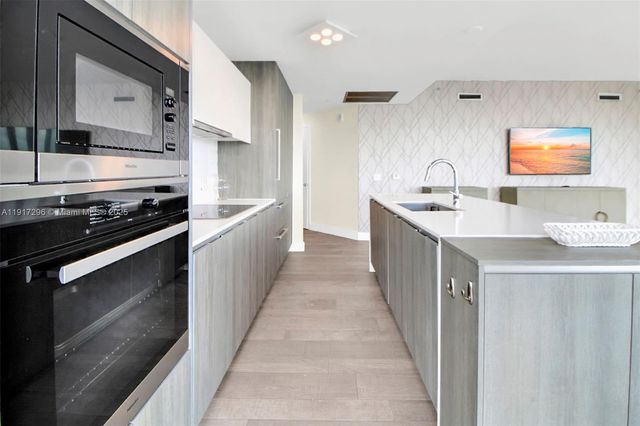 2900 NE 7th Ave 1807, Miami, FL 33137