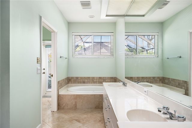 1911 Mooringline Drive D, Vero Beach, FL 32963