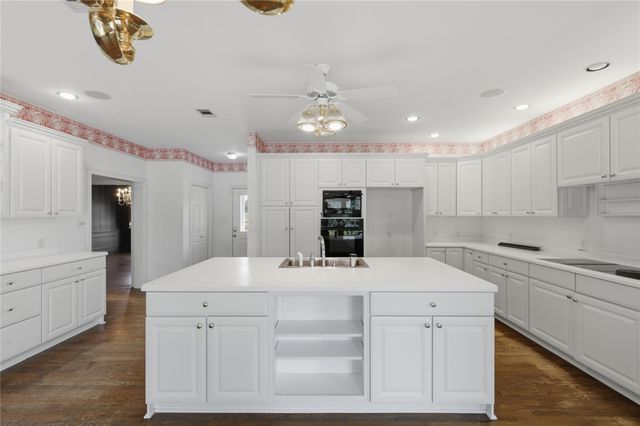 13350 Hopes Creek Road, College Station, TX 77845