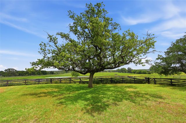 13350 Hopes Creek Road, College Station, TX 77845