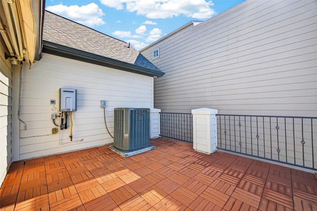 1105 Wagner Street, Houston, TX 77007