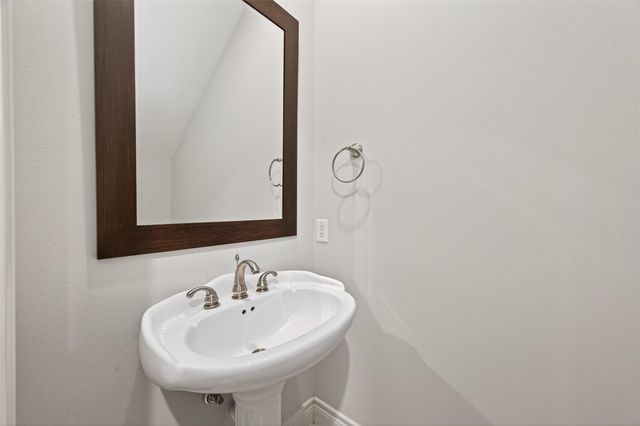 1105 Wagner Street, Houston, TX 77007