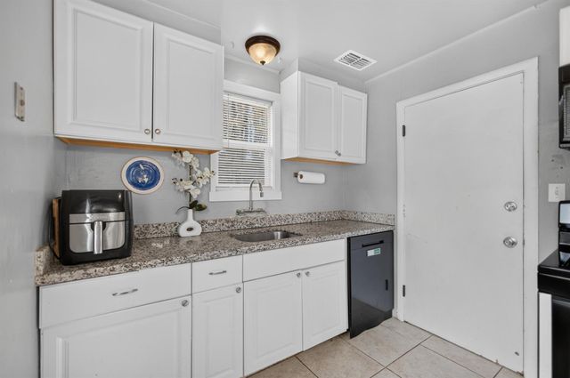 7600 25th Ave, Sacramento, CA 95820