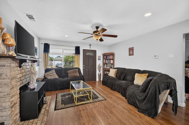 7600 25th Ave, Sacramento, CA 95820