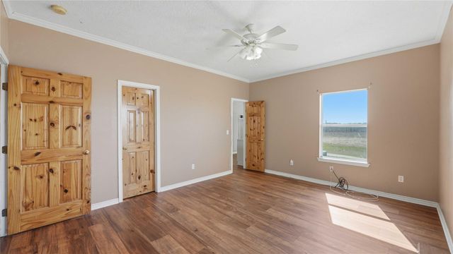 4355 SE River RD, Martindale, TX 78655