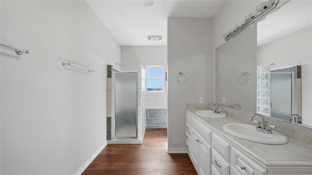 4355 SE River RD, Martindale, TX 78655