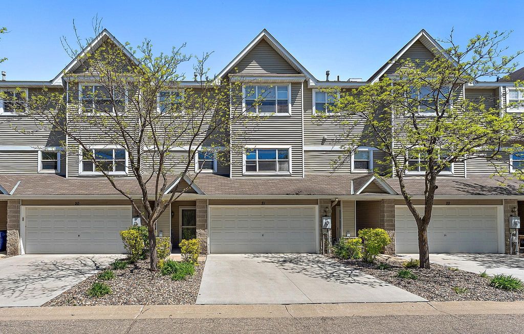 21 River Bend Place, Chaska, MN 55318 — photo 4