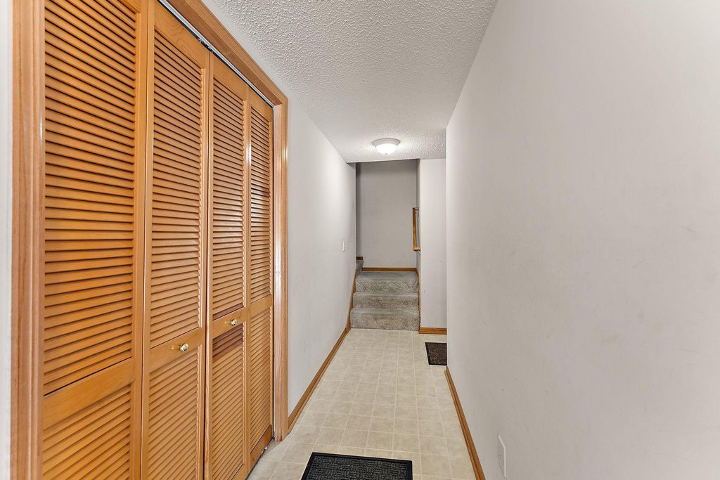 21 River Bend Place, Chaska, MN 55318 — photo 5