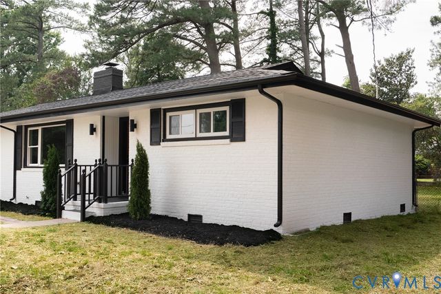 14 Beauregard Ave, Highland Springs, VA 23075