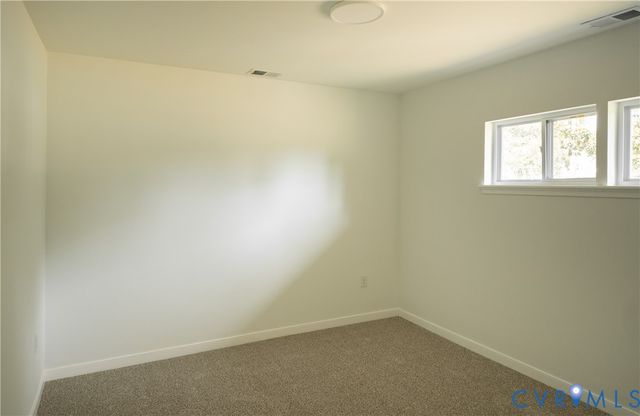 14 Beauregard Ave, Highland Springs, VA 23075