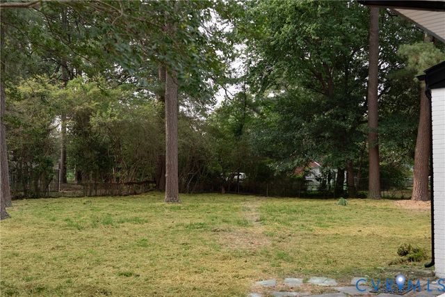 14 Beauregard Ave, Highland Springs, VA 23075
