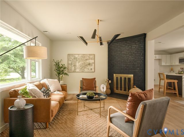14 Beauregard Ave, Highland Springs, VA 23075