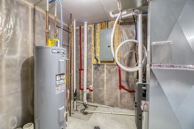 6865 32nd Street S, Fargo, ND 58104