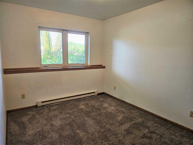 336 WINTERGREEN DRIVE, Omro, WI 54963