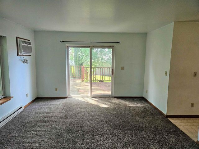 336 WINTERGREEN DRIVE, Omro, WI 54963