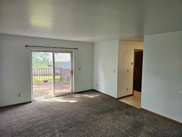 336 WINTERGREEN DRIVE, Omro, WI 54963