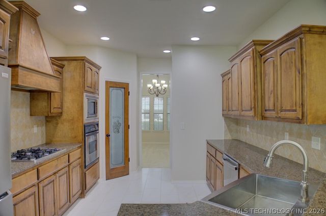 9277 E 119th Place S, Bixby, OK 74008