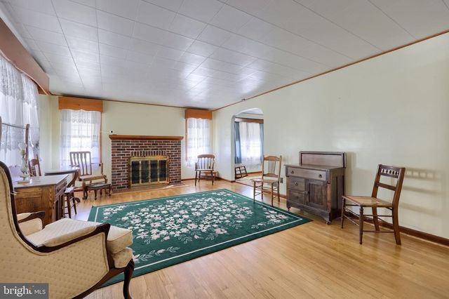 7 PINE ST, Dillsburg, PA 17019