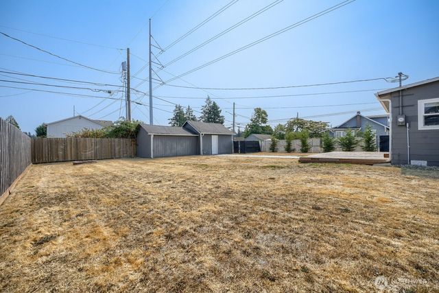 7047 S Warner Street, Tacoma, WA 98409